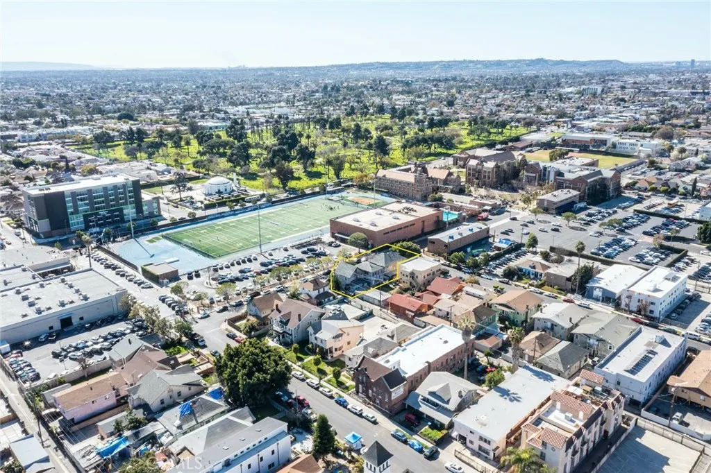 1424 S Catalina, Los Angeles, California 90006 home-pic-5